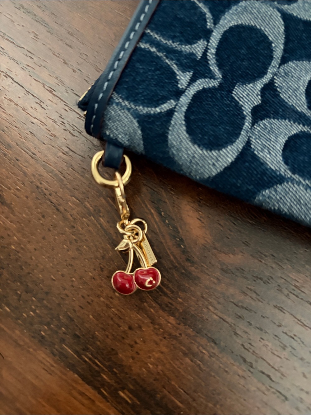 Coach Navy Signature Jacquard Wristlet 💙 - Picture 3 of 4